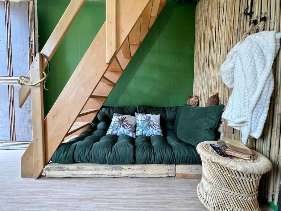 Nuit Dans La Jungle - Love Room Souppes-sur-Loing Exterior foto