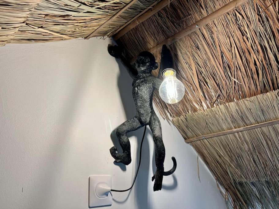 Nuit Dans La Jungle - Love Room Souppes-sur-Loing Exterior foto