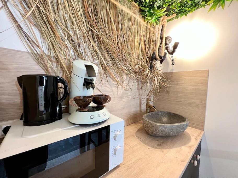Nuit Dans La Jungle - Love Room Souppes-sur-Loing Exterior foto