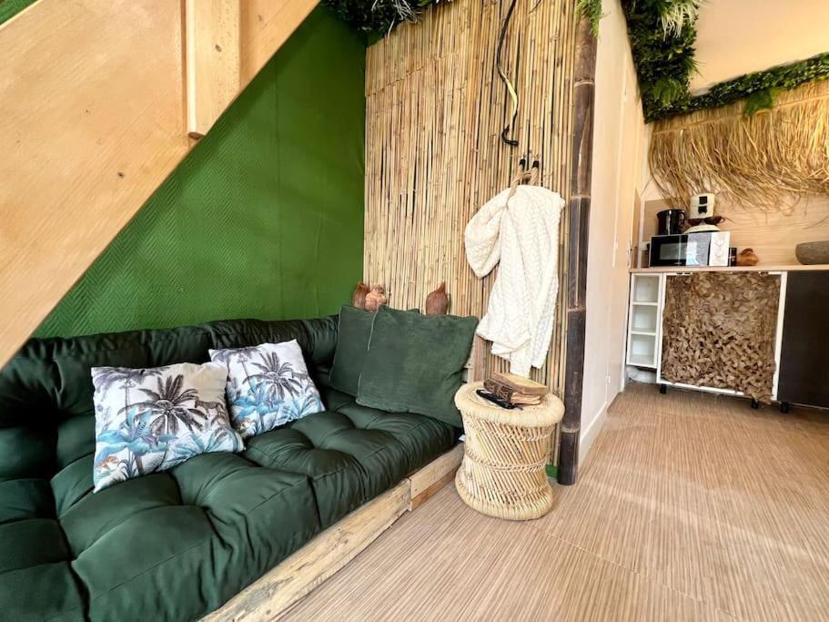 Nuit Dans La Jungle - Love Room Souppes-sur-Loing Exterior foto
